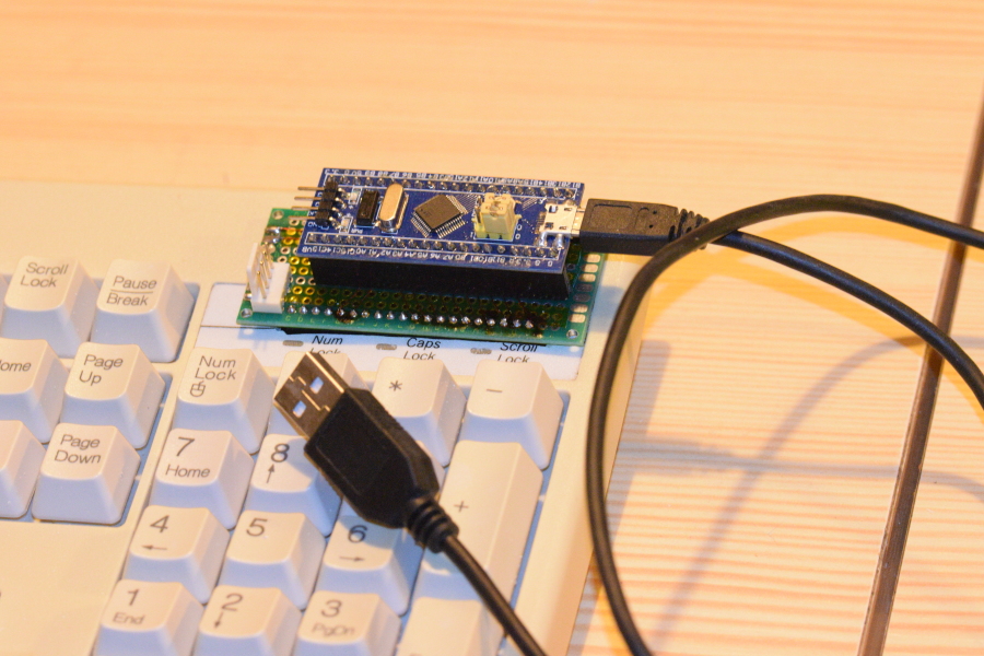[http://download.gilhad.cz/STM-keyboard.s.jpg]